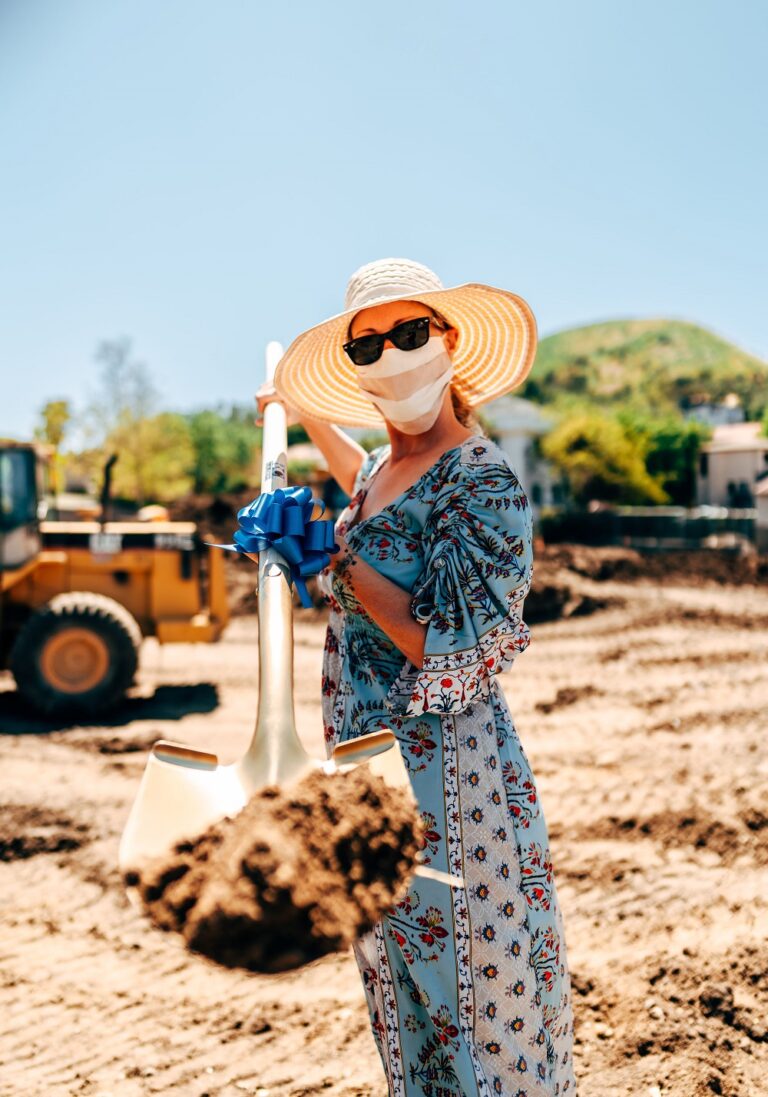 Alison Eastwood and Eastwood Ranch Foundation Partner With The Giving Block to Save Animals With 80 Different Types of Crypto Donations