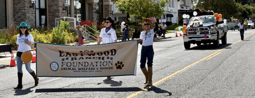 Eastwood Ranch Rescue & Adoption Center in the Conejo Valley Parade 2025